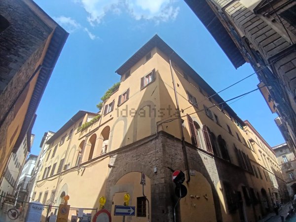 appartamento in vendita a Firenze in zona Centro Santa Croce