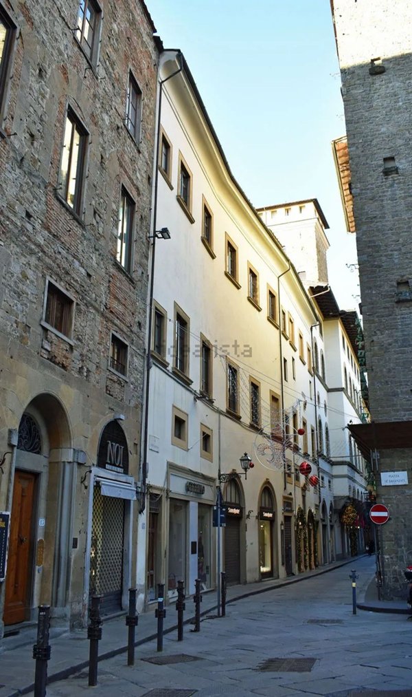 appartamento in vendita a Firenze in zona Centro Santa Maria Novella