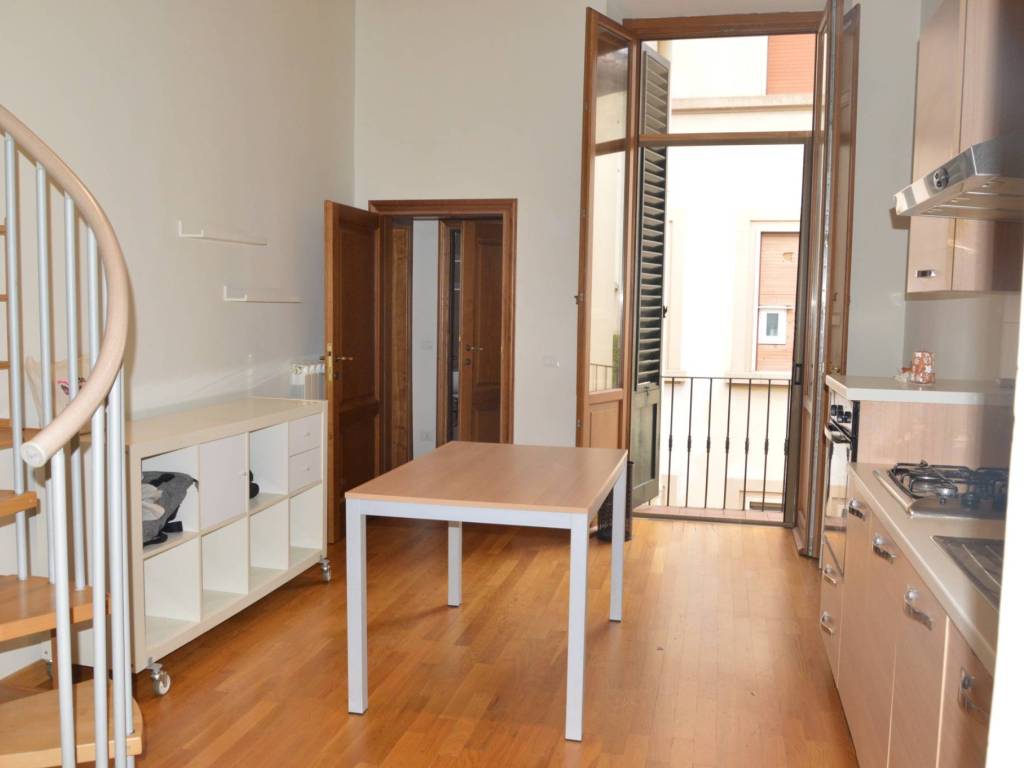 appartamento in vendita a Firenze in zona Campo di Marte