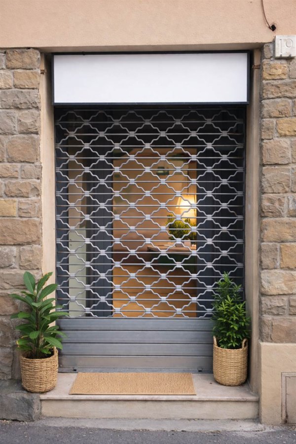 negozio in vendita a Firenze in zona Isolotto