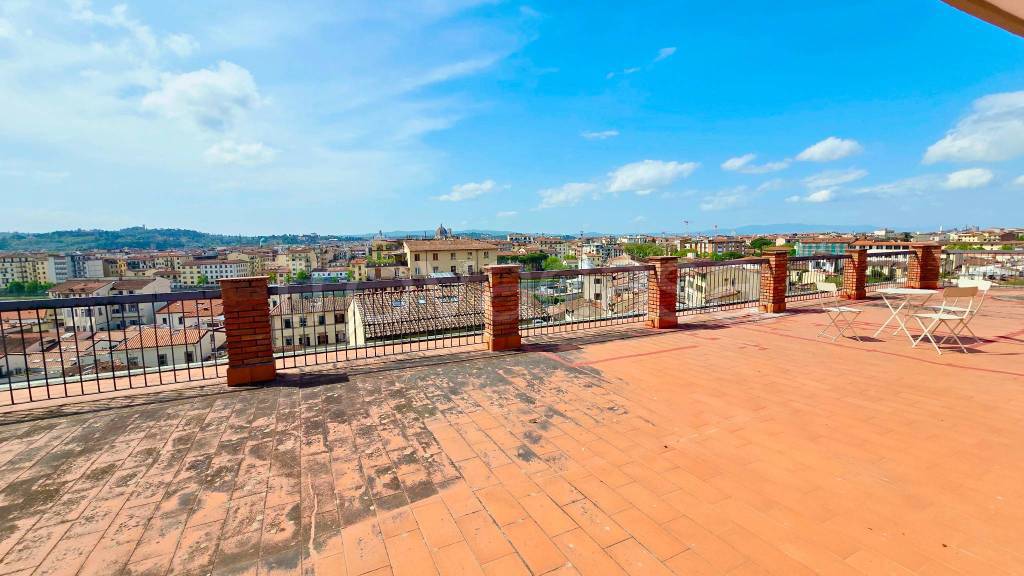 appartamento in vendita a Firenze in zona Campo di Marte