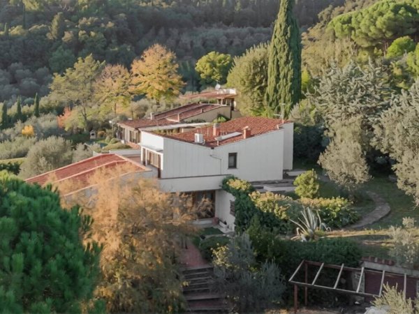 casa indipendente in vendita a Firenze in zona Settignano