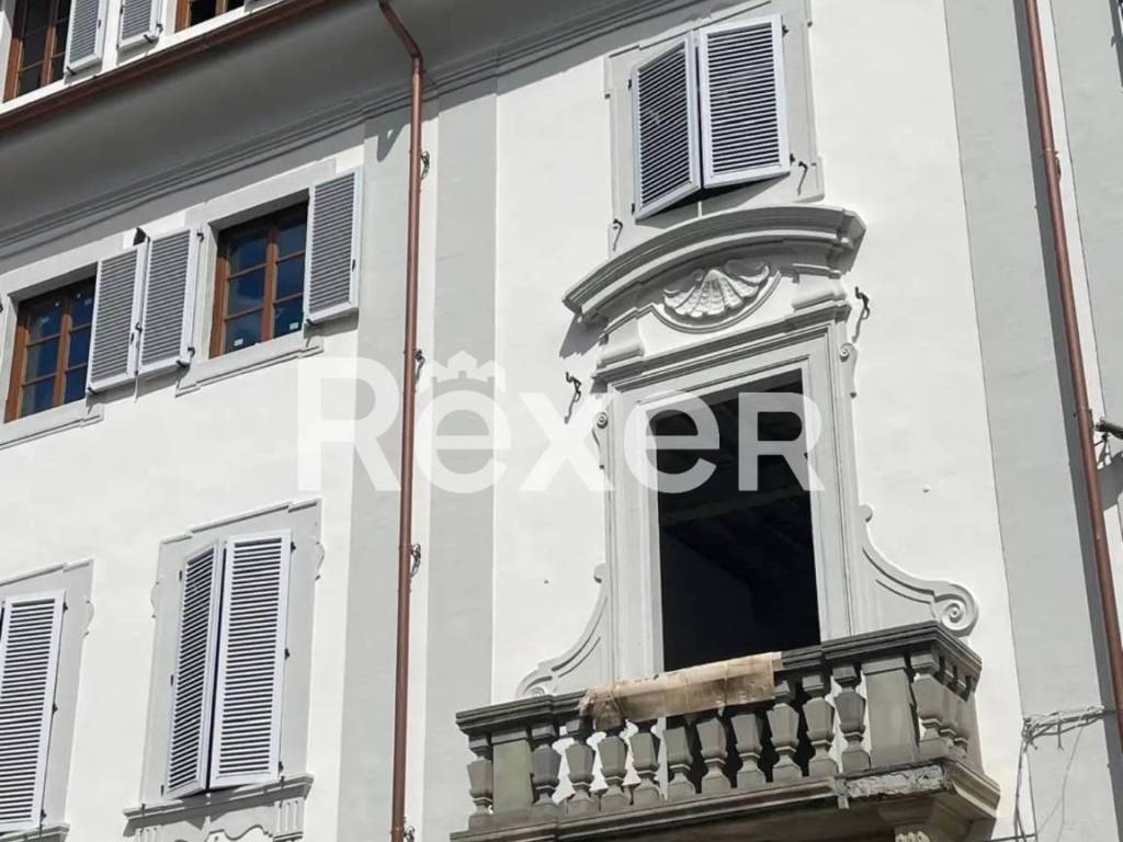 intera palazzina in vendita a Firenze
