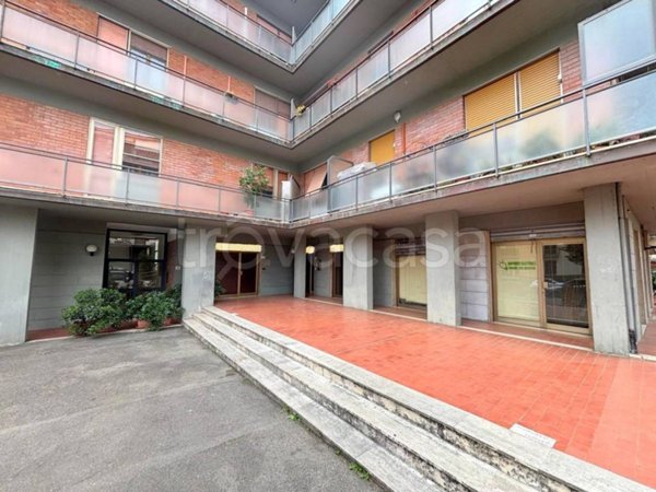 negozio in vendita a Firenze in zona Careggi