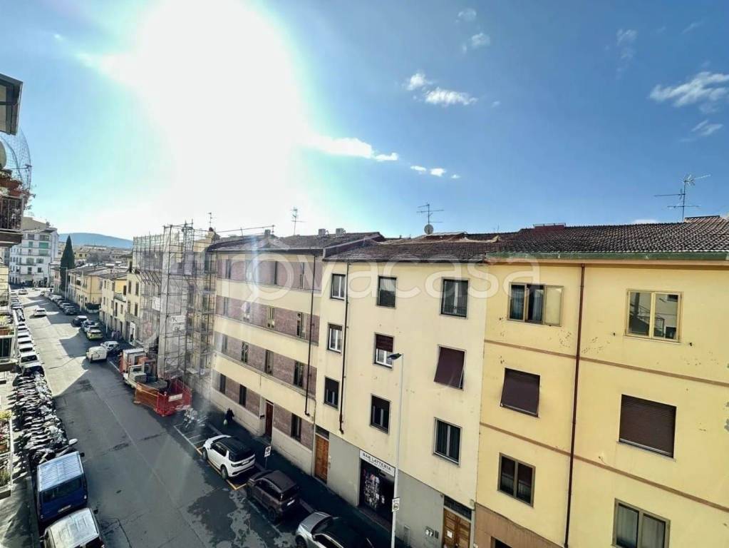 appartamento in vendita a Firenze in zona Campo di Marte