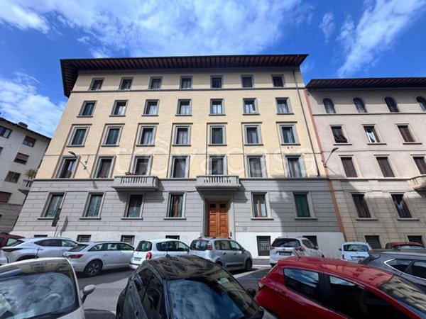 appartamento in vendita a Firenze in zona Statuto