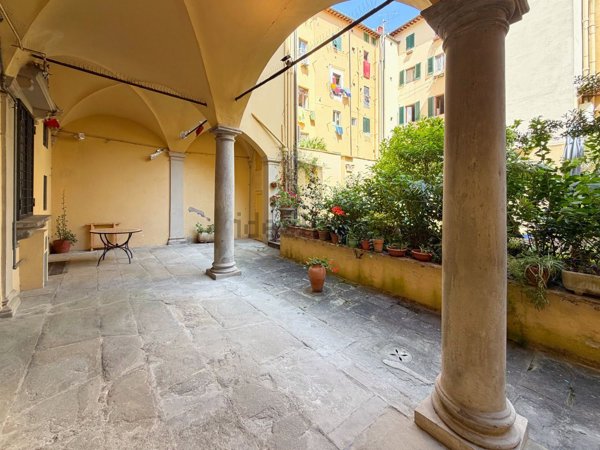 appartamento in vendita a Firenze in zona Centro Santa Croce