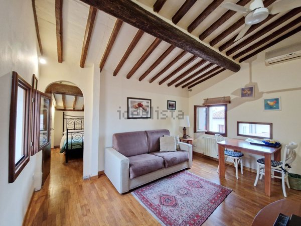 appartamento in vendita a Firenze in zona Centro Santa Croce