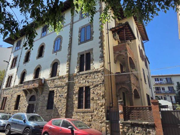 appartamento in vendita a Firenze in zona Campo di Marte