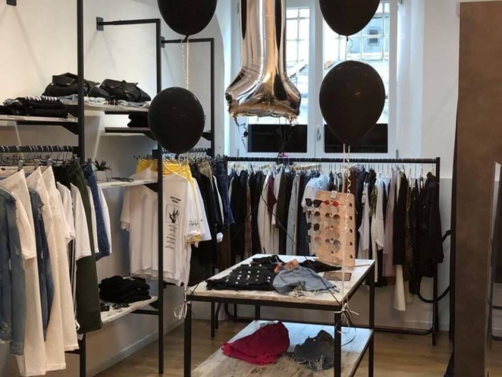negozio in vendita a Firenze in zona Careggi