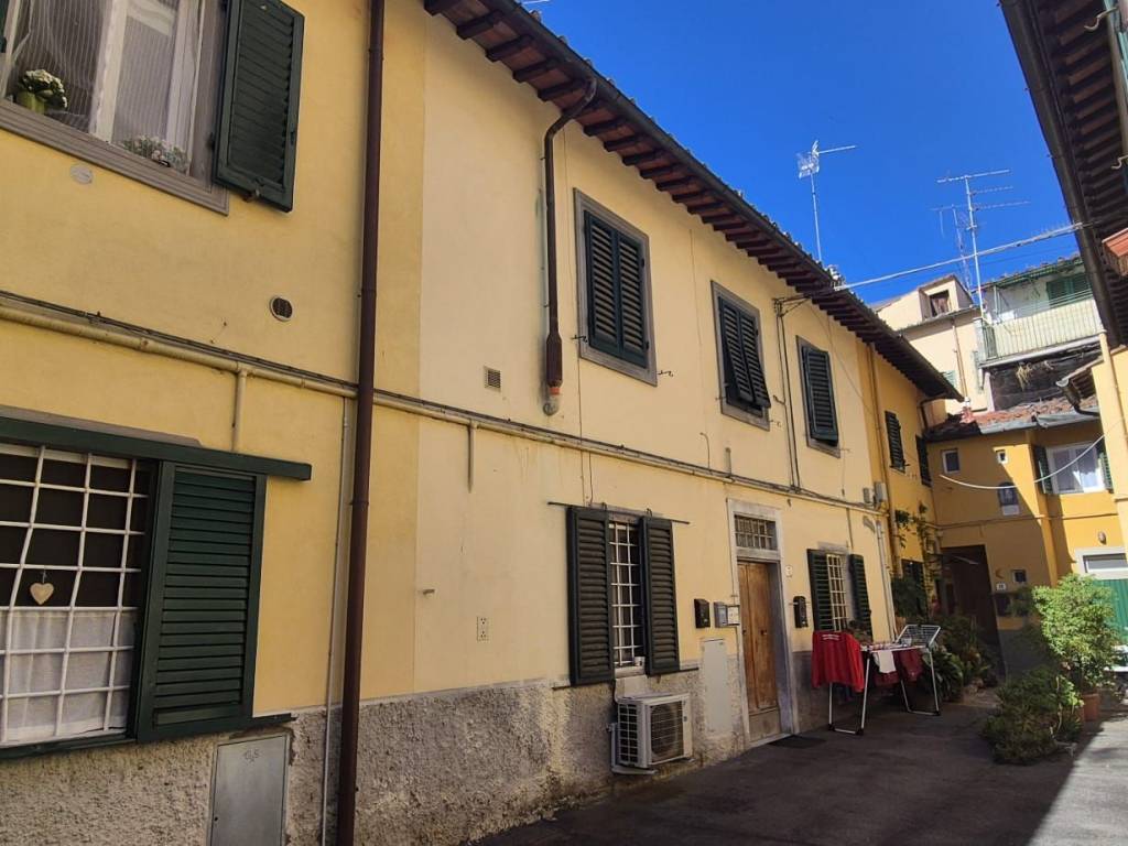 appartamento in vendita a Firenze in zona Campo di Marte