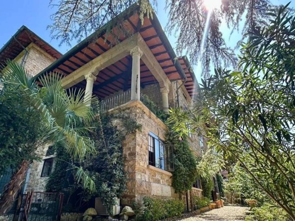 casa indipendente in vendita a Firenze in zona Porta Romana