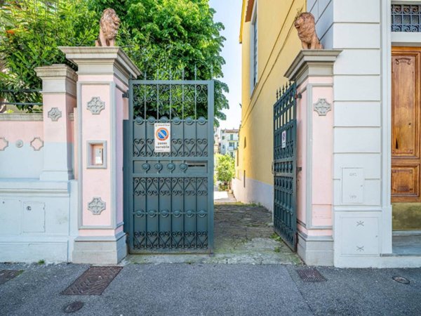 appartamento in vendita a Firenze in zona Campo di Marte