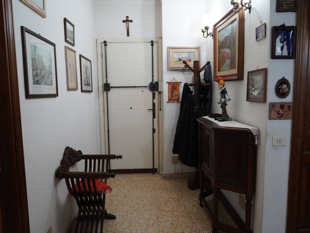 appartamento in vendita a Firenze in zona Isolotto