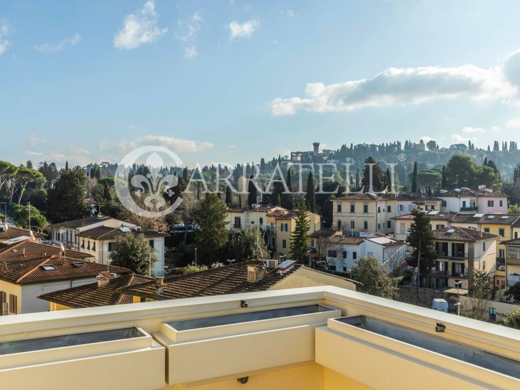 appartamento in vendita a Firenze in zona Bellosguardo