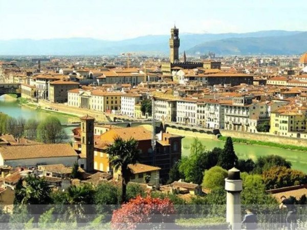 intera palazzina in vendita a Firenze in zona Centro Storico