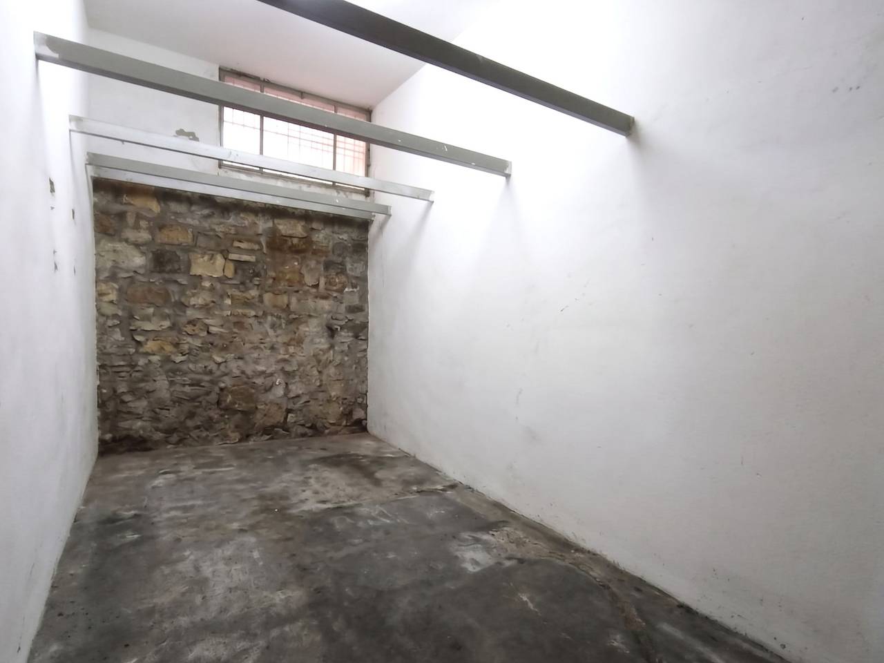 negozio in vendita a Firenze in zona Novoli