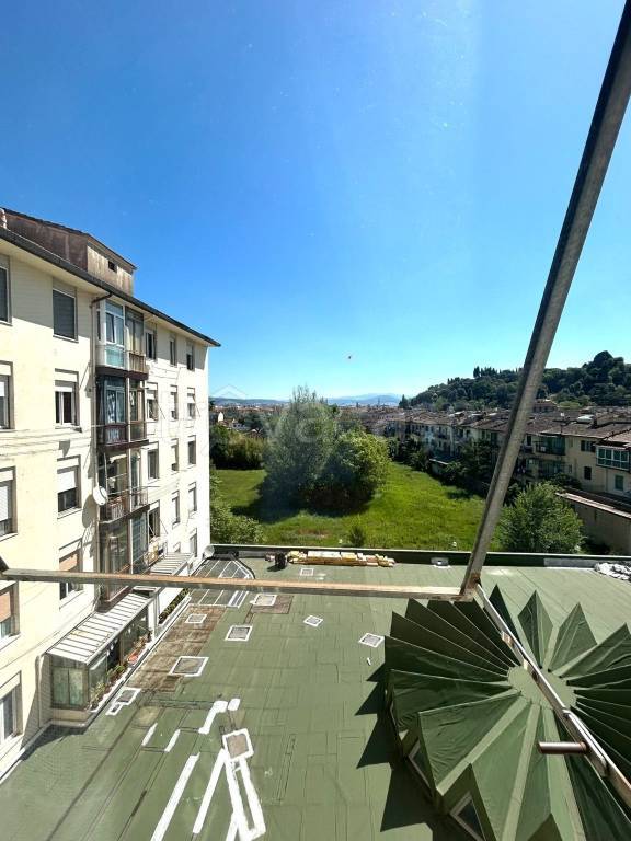 appartamento in vendita a Firenze in zona Isolotto