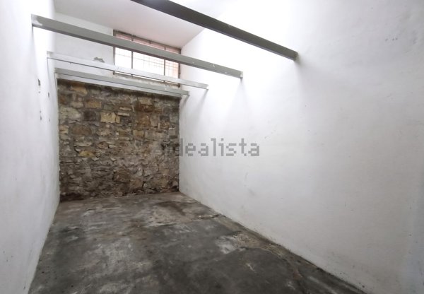 locale di sgombero in vendita a Firenze in zona Novoli
