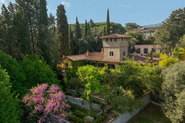 casa indipendente in vendita a Firenze in zona Centro Storico