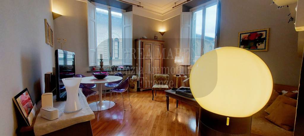 appartamento in vendita a Firenze in zona Centro Santa Croce