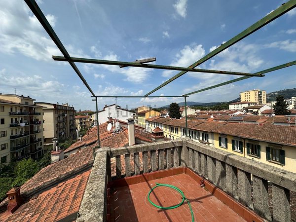 appartamento in vendita a Firenze in zona Coverciano