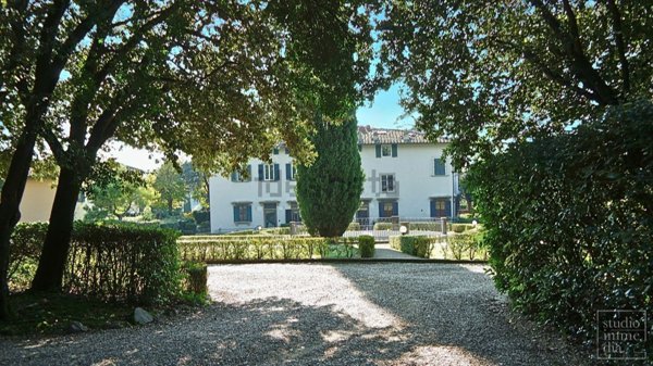 appartamento in vendita a Firenze in zona Settignano