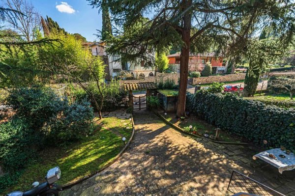 appartamento in vendita a Firenze in zona Pian dei Giullari