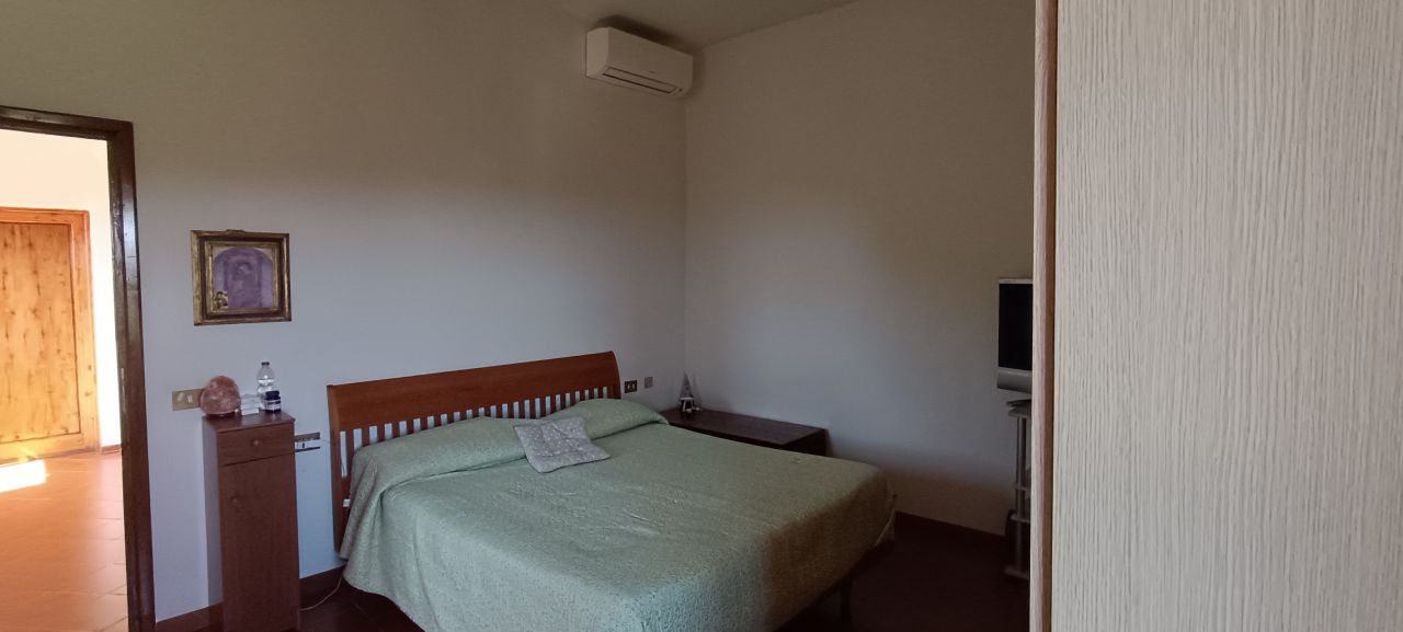 casa indipendente in vendita a Firenze in zona Settignano