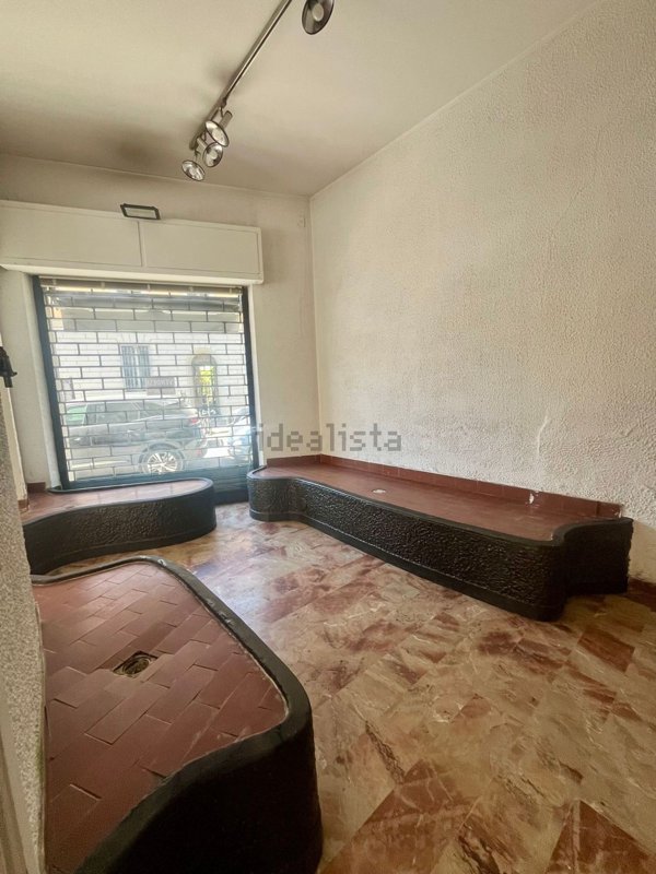 locale commerciale in vendita a Firenze