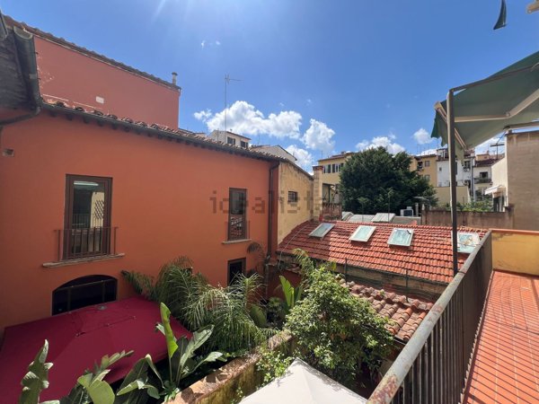 appartamento in vendita a Firenze in zona Centro Santa Croce
