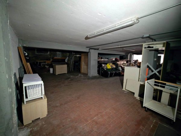 locale di sgombero in vendita a Firenze in zona Romito