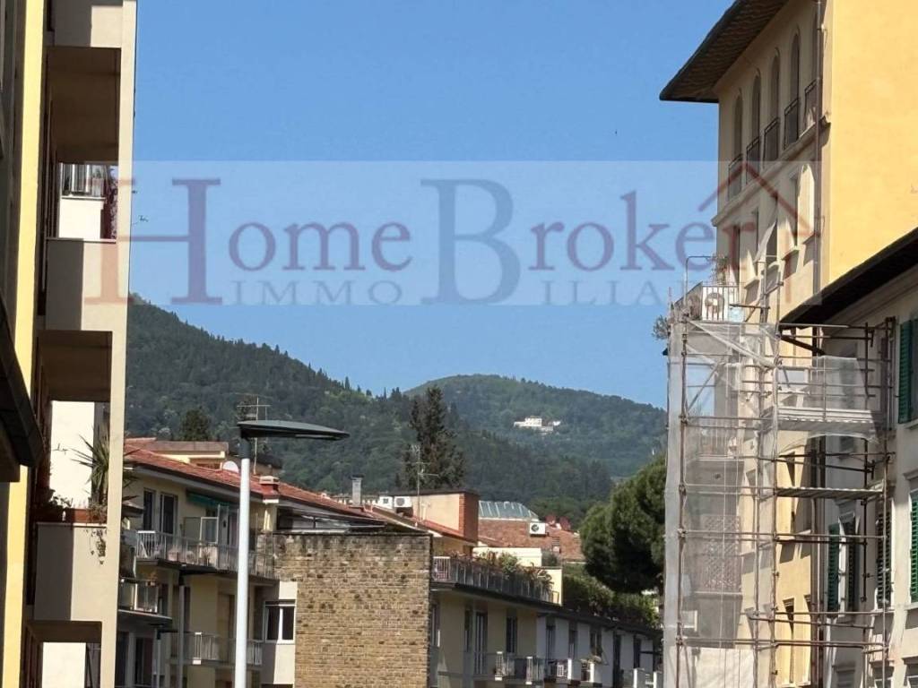 appartamento in vendita a Firenze in zona Campo di Marte