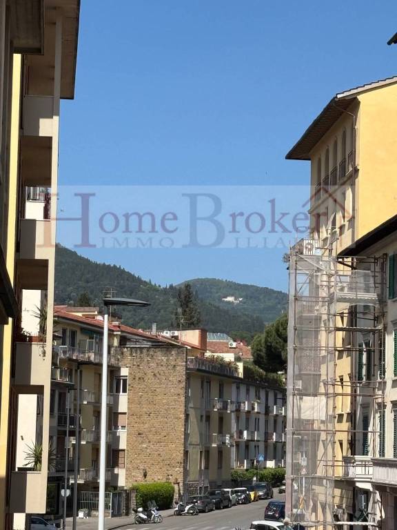 appartamento in vendita a Firenze in zona Campo di Marte