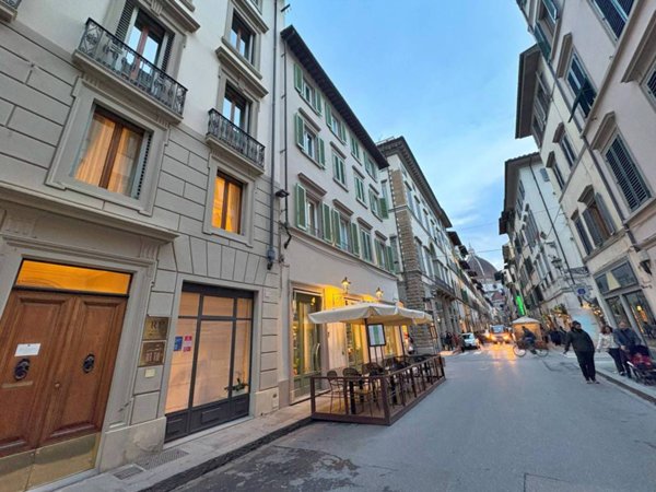negozio in vendita a Firenze in zona Centro Duomo