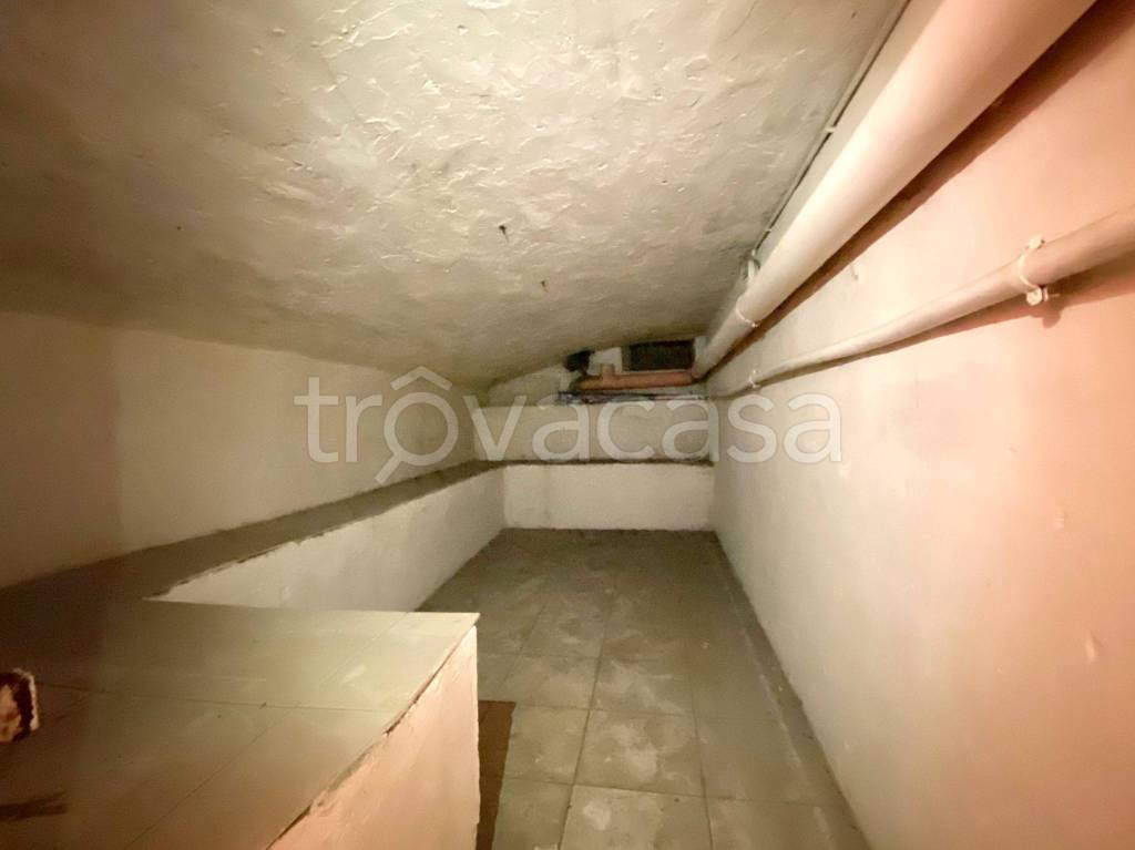 locale commerciale in vendita a Firenze