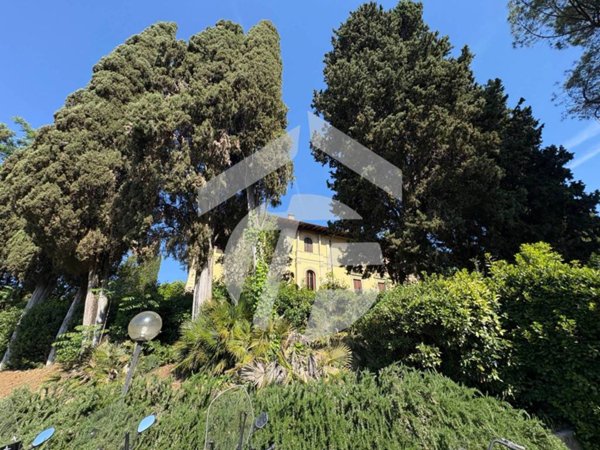 ufficio in vendita a Firenze in zona Le Cure