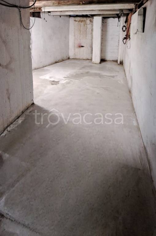 locale di sgombero in vendita a Firenze in zona Novoli