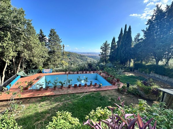 appartamento in vendita a Firenze in zona Serpiolle