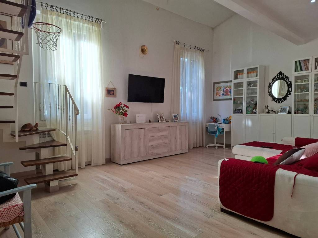 appartamento in vendita a Firenze in zona Coverciano