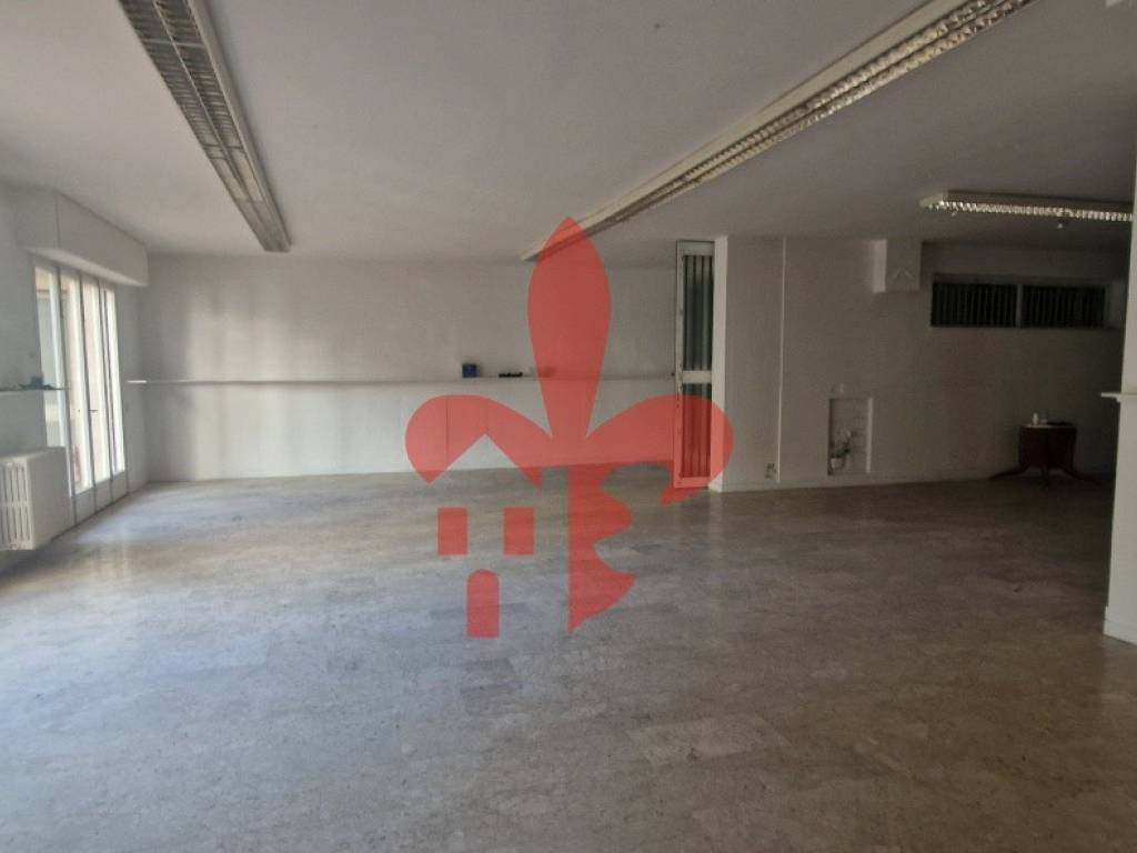 ufficio in vendita a Firenze in zona Centro Santa Croce