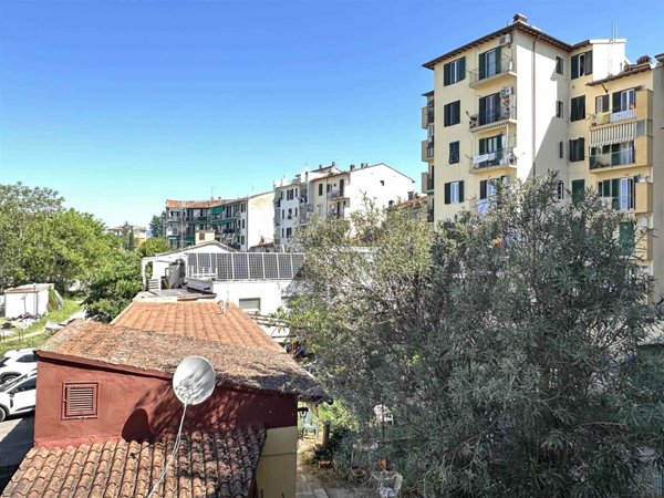 appartamento in vendita a Firenze in zona Legnaia