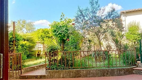 quadrivano in vendita a Firenze in zona Peretola