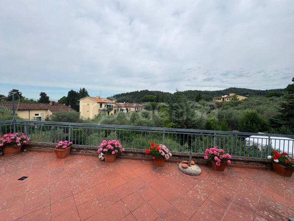 casa indipendente in vendita a Firenze in zona Settignano