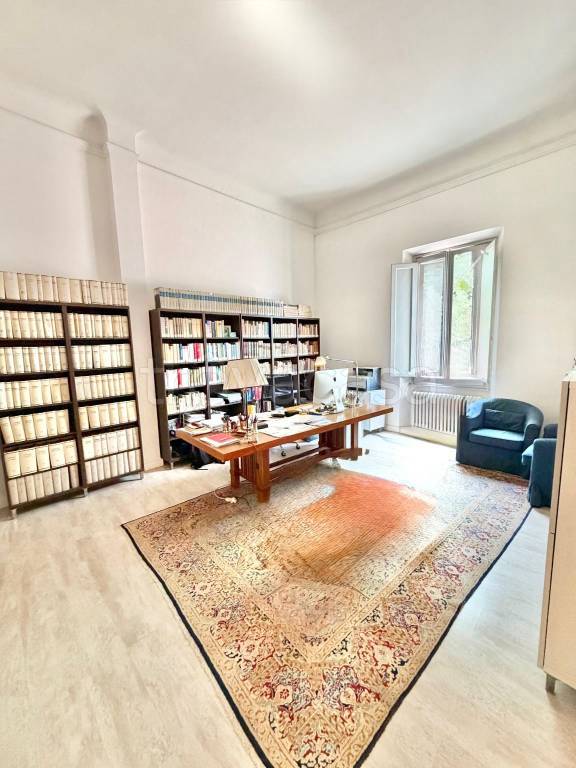 appartamento in vendita a Firenze in zona Campo di Marte