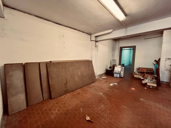 negozio in vendita a Firenze in zona Legnaia