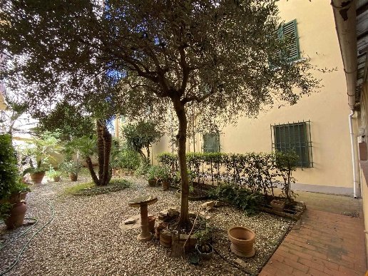 appartamento in vendita a Firenze in zona Centro Santa Maria Novella