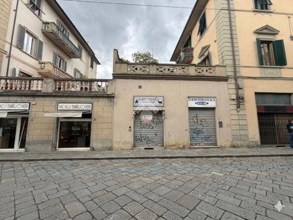 negozio in vendita a Firenze in zona Campo di Marte