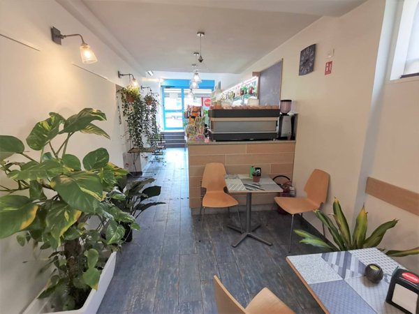negozio in vendita a Firenze in zona Le Cure