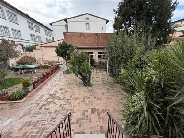 appartamento in vendita a Firenze in zona Pignone